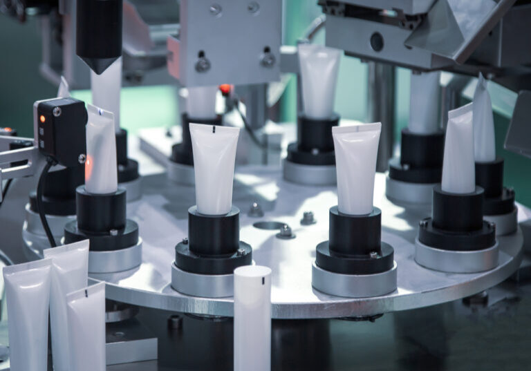 Process,Of,Automatic,Cosmetic,Tubes,Filling,And,Sealing,Machine.,Pharmaceutical